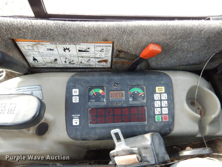 image for item DK1269 2004 Bobcat 341G  mini excavator