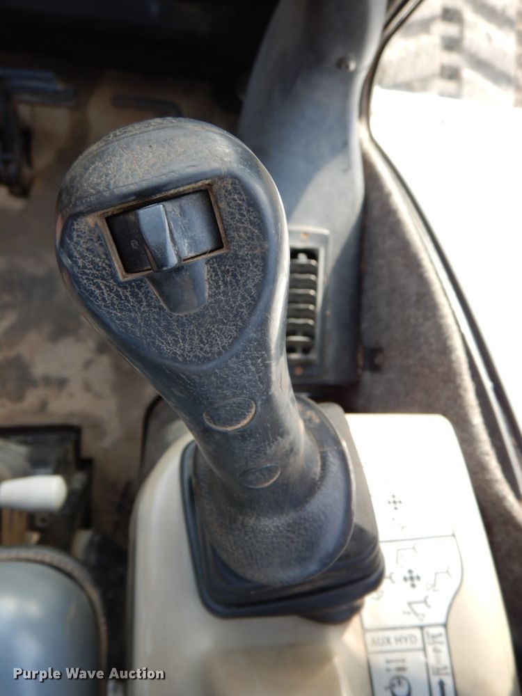 image for item DK1269 2004 Bobcat 341G  mini excavator