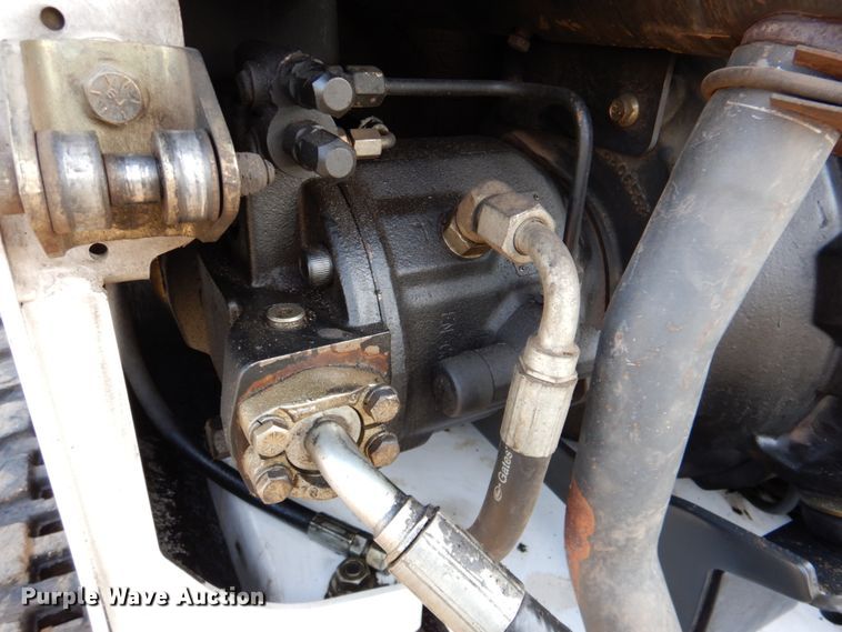 image for item DK1269 2004 Bobcat 341G  mini excavator