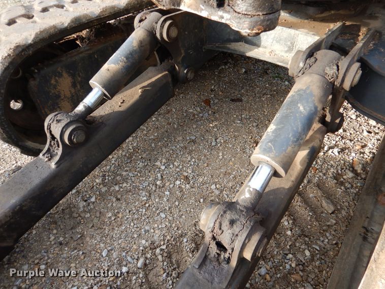 image for item DK1269 2004 Bobcat 341G  mini excavator