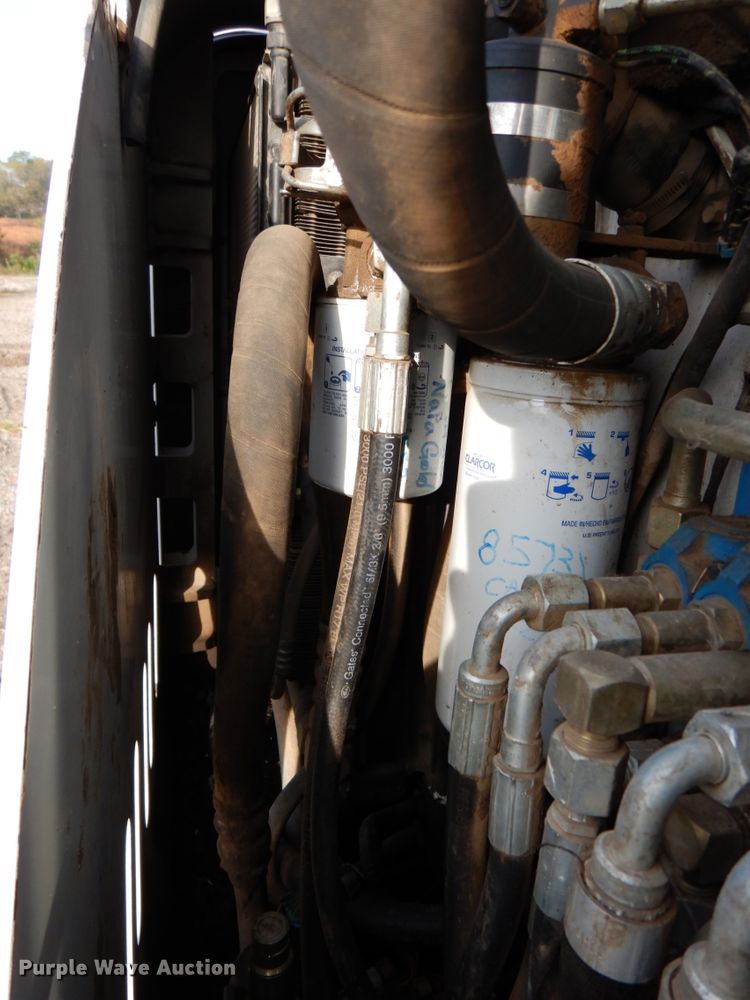 image for item DK1269 2004 Bobcat 341G  mini excavator