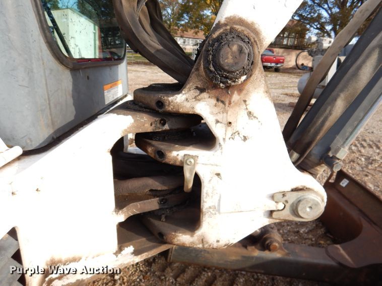 image for item DK1269 2004 Bobcat 341G  mini excavator