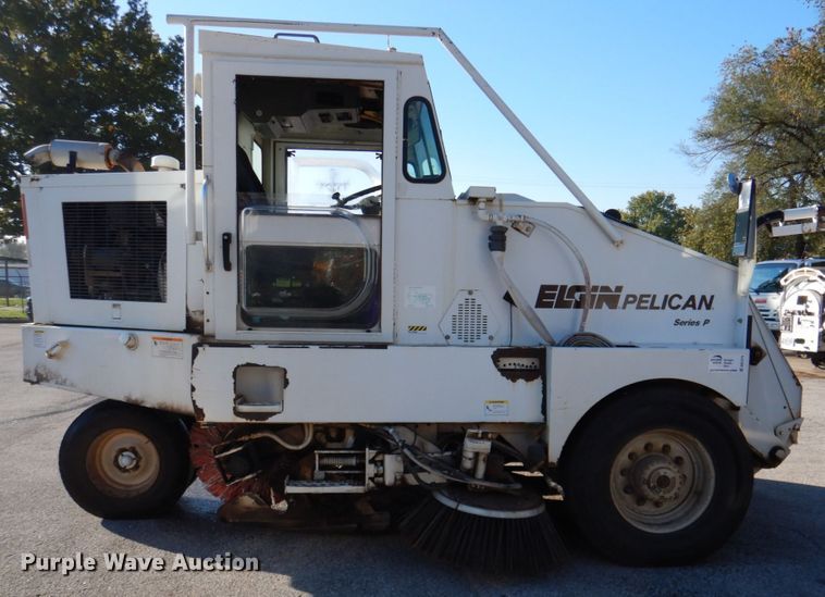 image for item DK1275 1999 Elgin Pelican Series P  sweeper