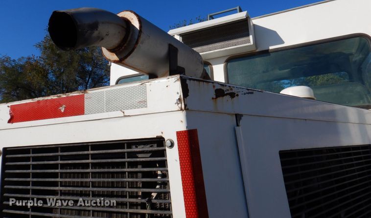 image for item DK1275 1999 Elgin Pelican Series P  sweeper