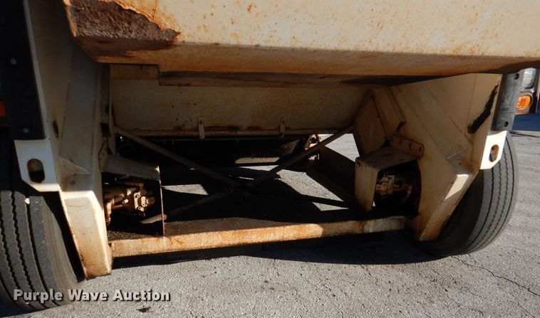 image for item DK1275 1999 Elgin Pelican Series P  sweeper