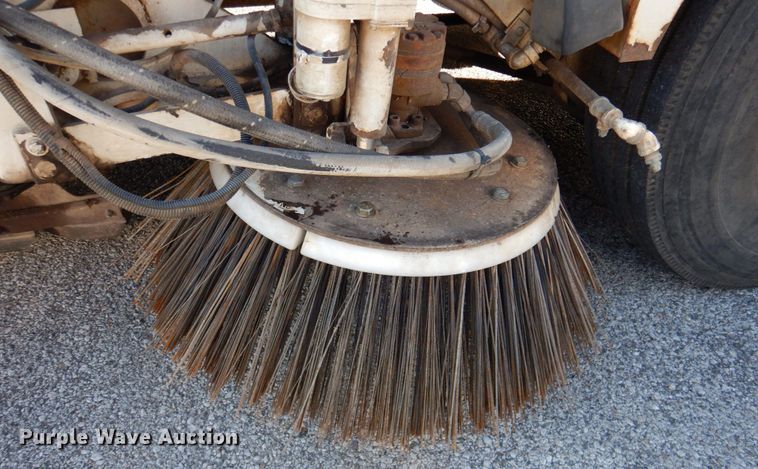 image for item DK1275 1999 Elgin Pelican Series P  sweeper