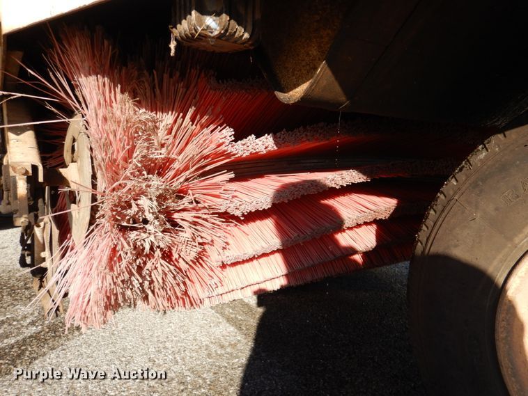 image for item DK1275 1999 Elgin Pelican Series P  sweeper