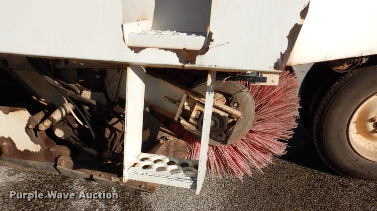 image for item DK1275 1999 Elgin Pelican Series P  sweeper