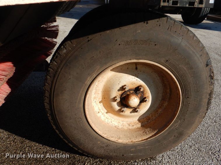 image for item DK1275 1999 Elgin Pelican Series P  sweeper