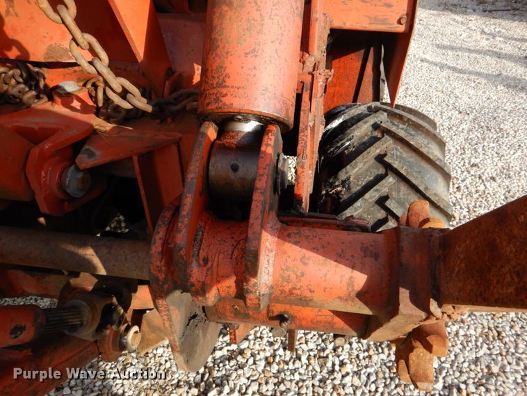 image for item DK1279 1993 Ditch Witch 5110  cable plow
