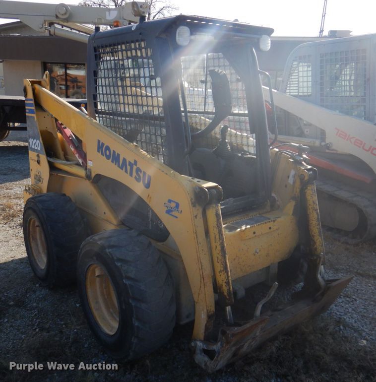 image for item DK1338 2004 Komatsu SK1020T  skid steer loader