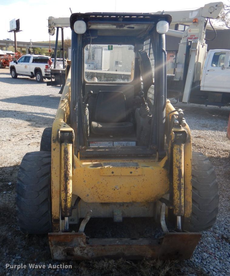 image for item DK1338 2004 Komatsu SK1020T  skid steer loader