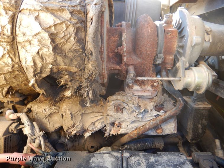 image for item DK1338 2004 Komatsu SK1020T  skid steer loader