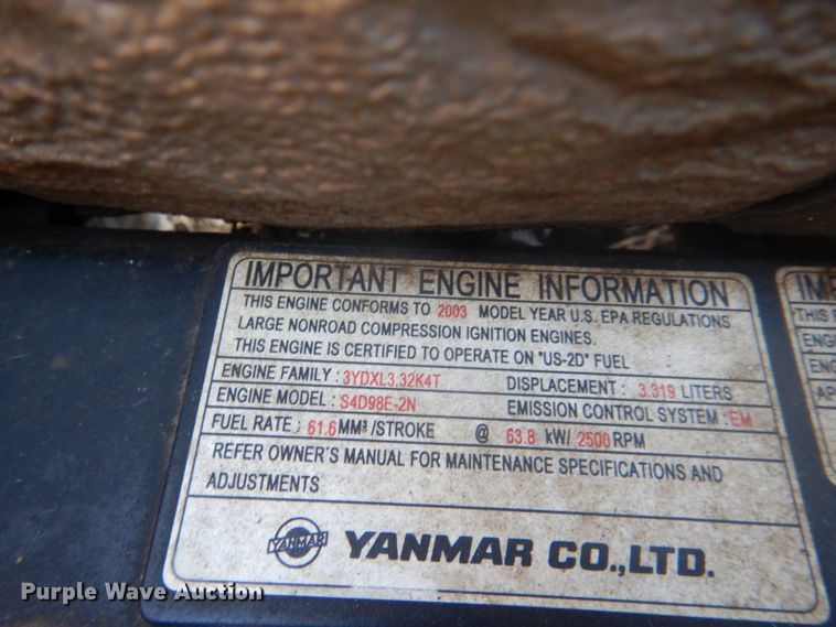 image for item DK1338 2004 Komatsu SK1020T  skid steer loader