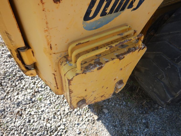 image for item DK1338 2004 Komatsu SK1020T  skid steer loader