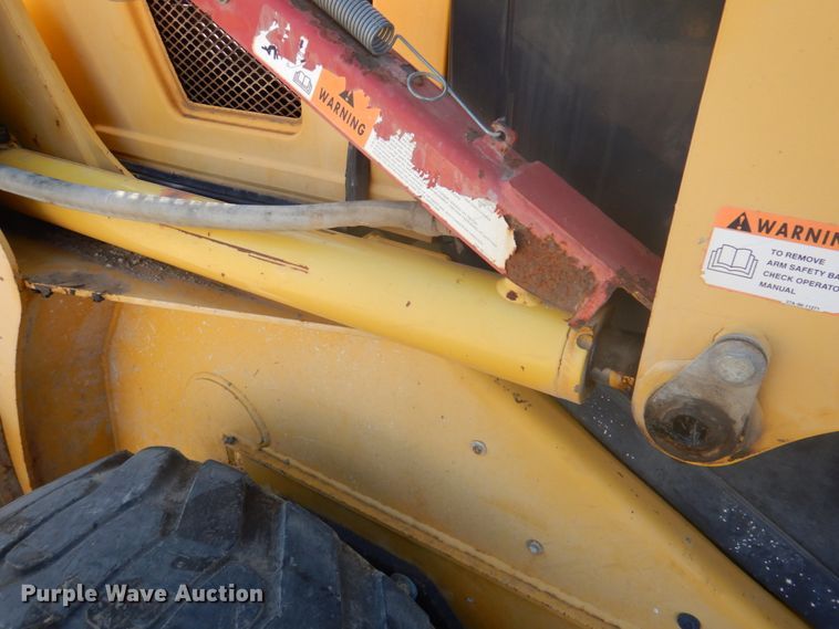 image for item DK1338 2004 Komatsu SK1020T  skid steer loader