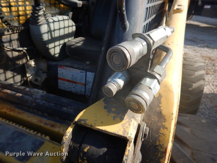 image for item DK1338 2004 Komatsu SK1020T  skid steer loader