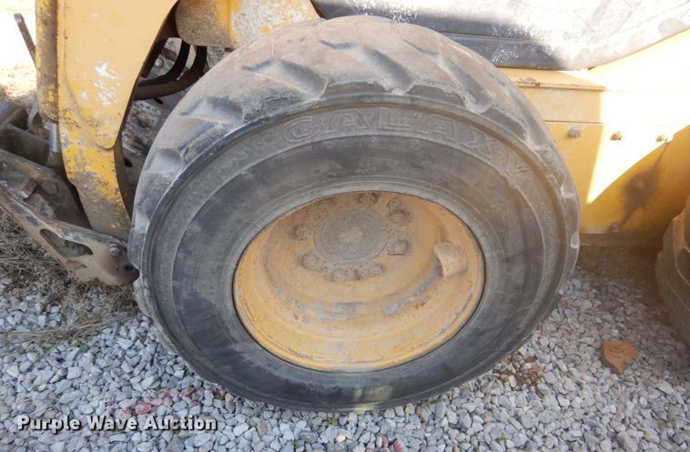 image for item DK1338 2004 Komatsu SK1020T  skid steer loader