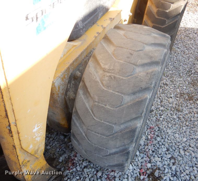 image for item DK1338 2004 Komatsu SK1020T  skid steer loader