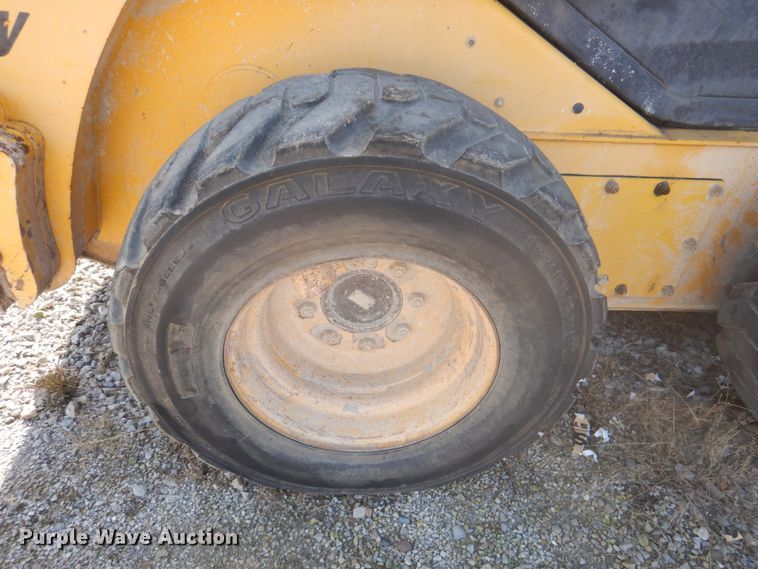 image for item DK1338 2004 Komatsu SK1020T  skid steer loader