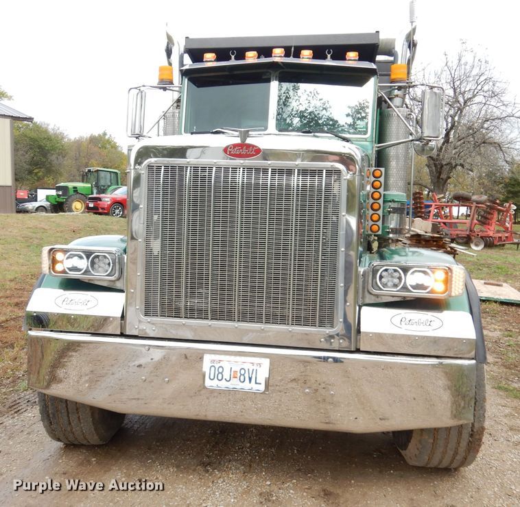 image for item DK3106 1995 Peterbilt 357  dump truck