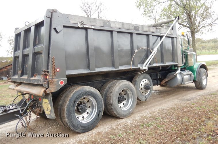 image for item DK3106 1995 Peterbilt 357  dump truck