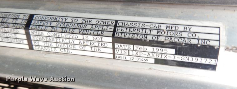 image for item DK3106 1995 Peterbilt 357  dump truck