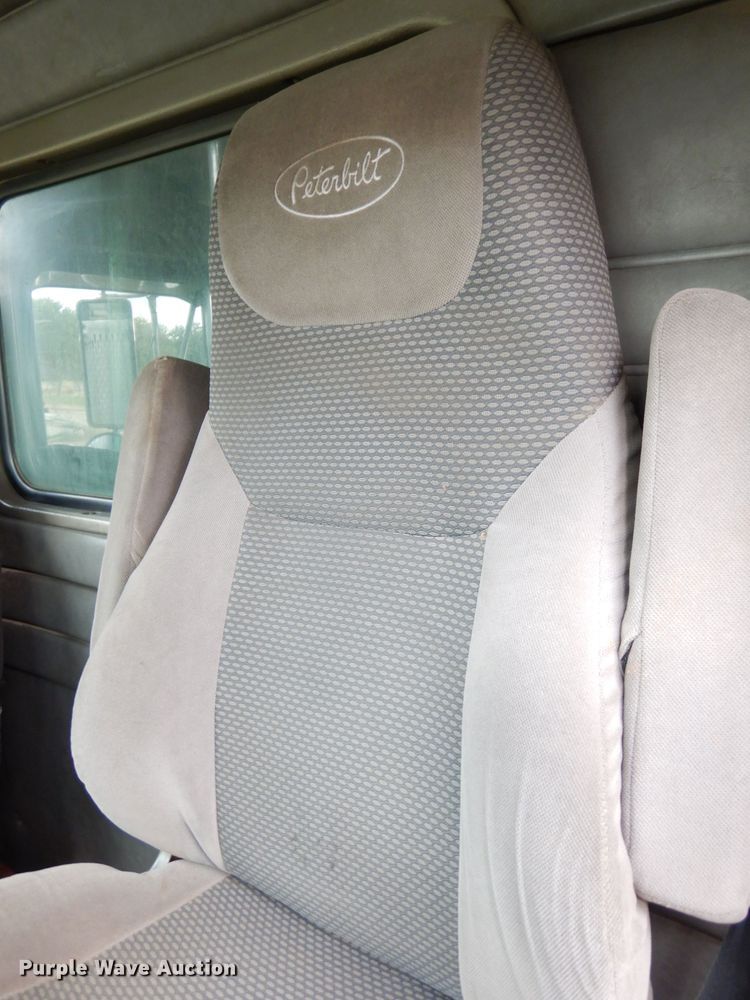 image for item DK3106 1995 Peterbilt 357  dump truck