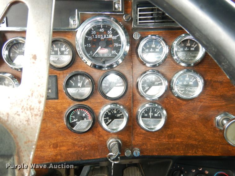 image for item DK3106 1995 Peterbilt 357  dump truck