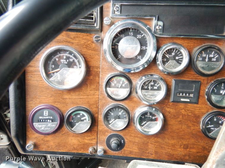 image for item DK3106 1995 Peterbilt 357  dump truck