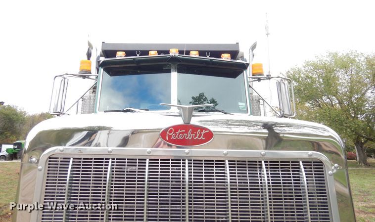 image for item DK3106 1995 Peterbilt 357  dump truck