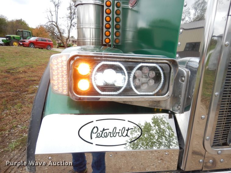 image for item DK3106 1995 Peterbilt 357  dump truck