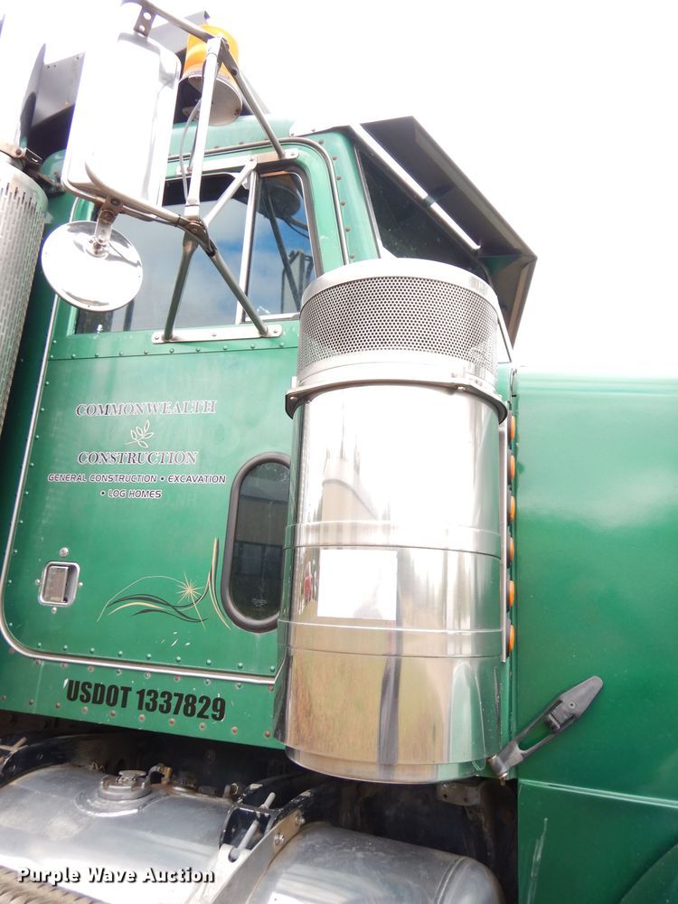 image for item DK3106 1995 Peterbilt 357  dump truck