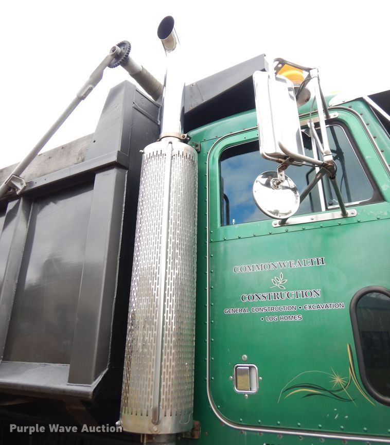 image for item DK3106 1995 Peterbilt 357  dump truck