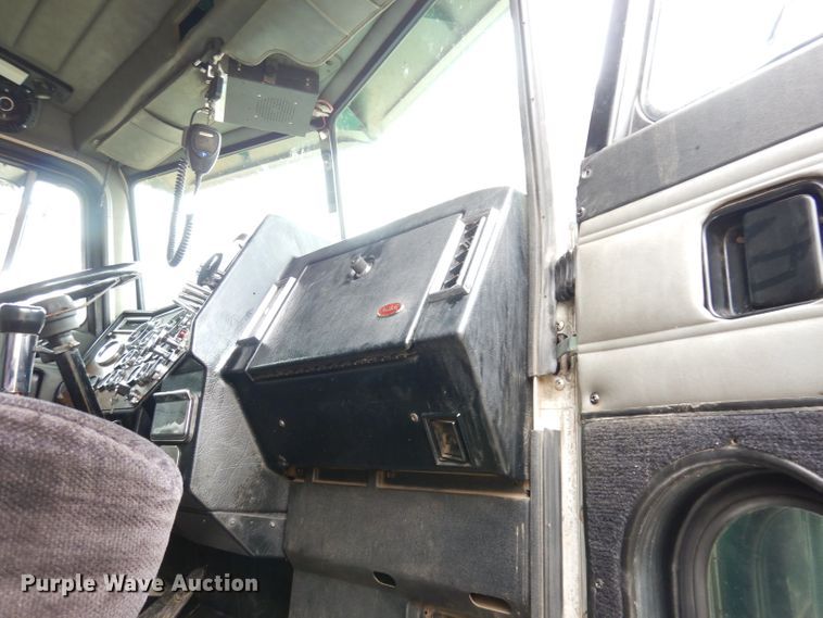 image for item DK3106 1995 Peterbilt 357  dump truck