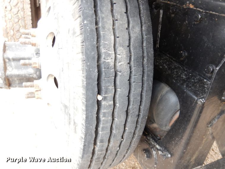 image for item DK3106 1995 Peterbilt 357  dump truck