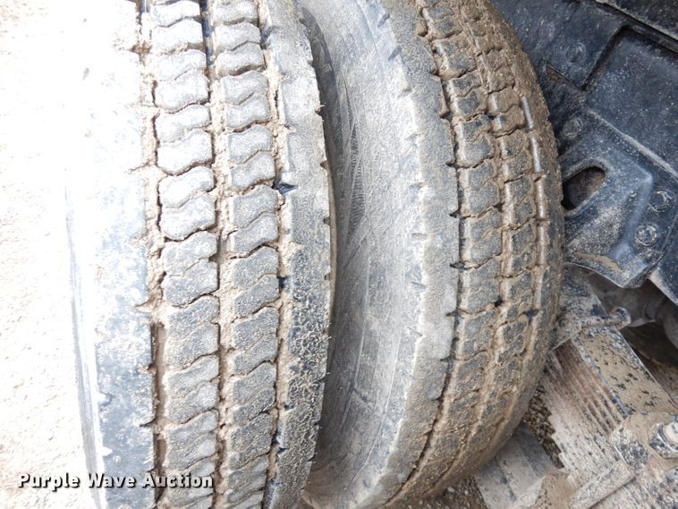 image for item DK3106 1995 Peterbilt 357  dump truck