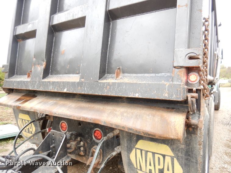 image for item DK3106 1995 Peterbilt 357  dump truck