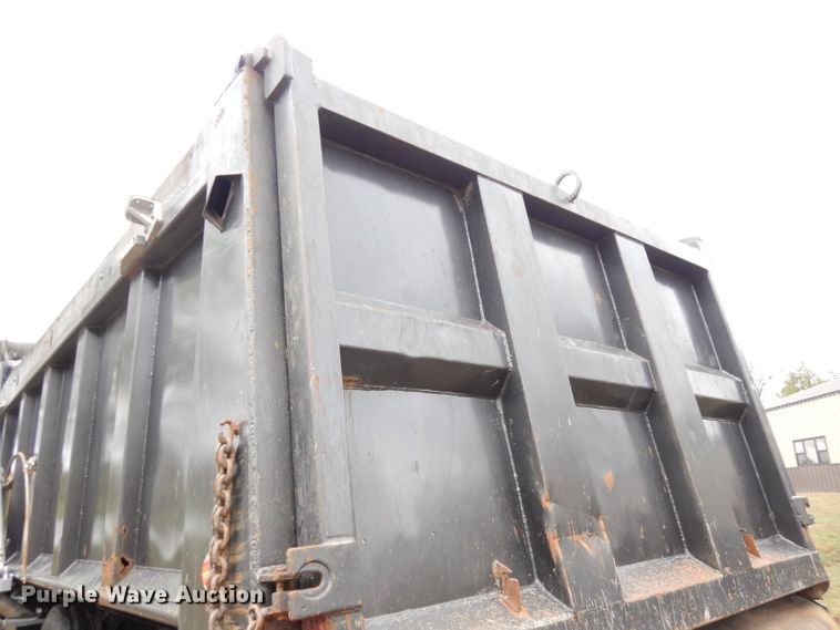 image for item DK3106 1995 Peterbilt 357  dump truck