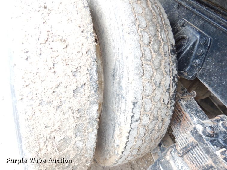 image for item DK3106 1995 Peterbilt 357  dump truck