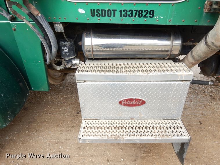 image for item DK3106 1995 Peterbilt 357  dump truck