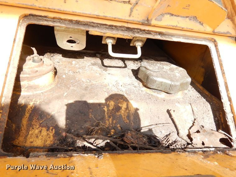 image for item DK3109 2005 Liebherr 622B  track loader