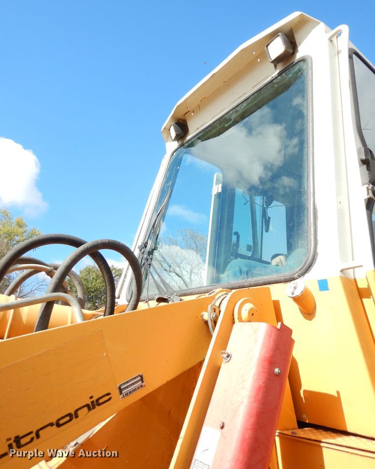 image for item DK3109 2005 Liebherr 622B  track loader