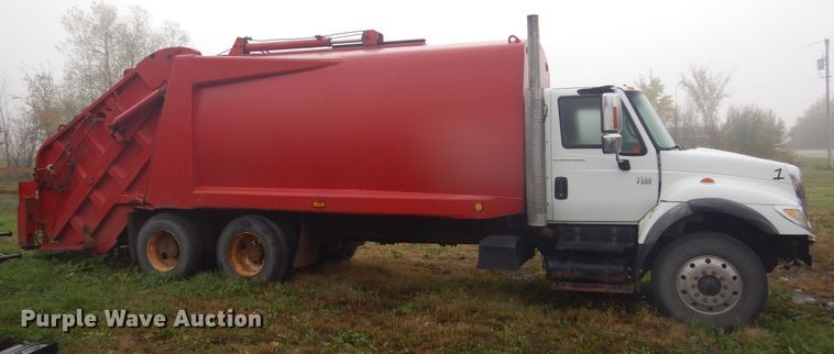 image for item DK3243 2007 International 7500 HT570  refuse truck