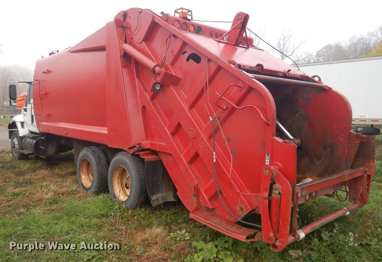 image for item DK3243 2007 International 7500 HT570  refuse truck