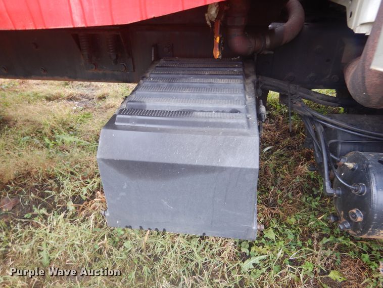 image for item DK3243 2007 International 7500 HT570  refuse truck