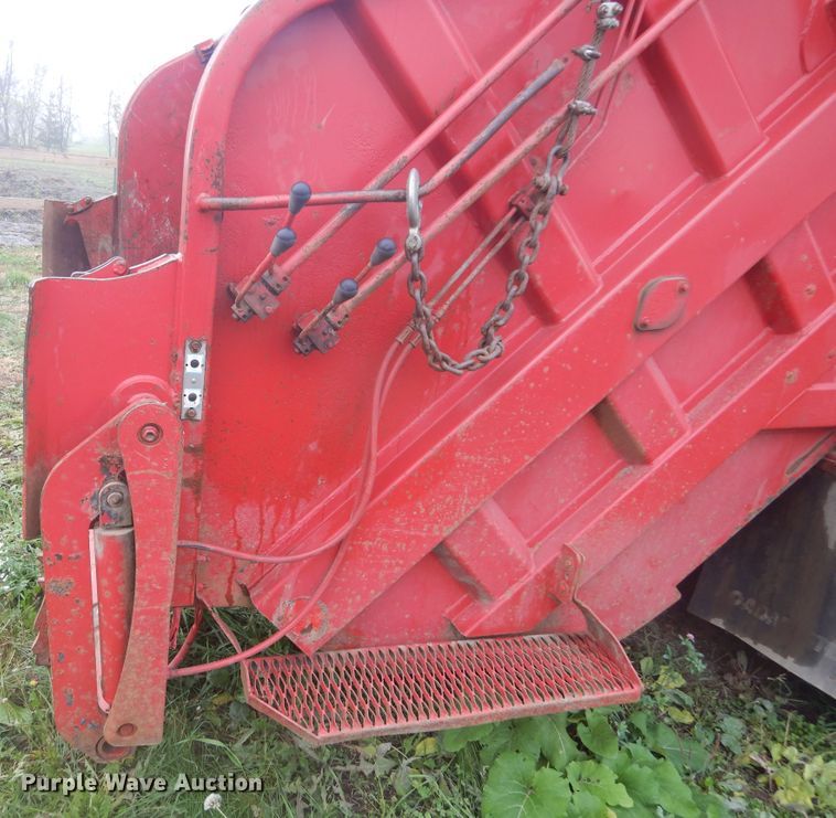 image for item DK3243 2007 International 7500 HT570  refuse truck