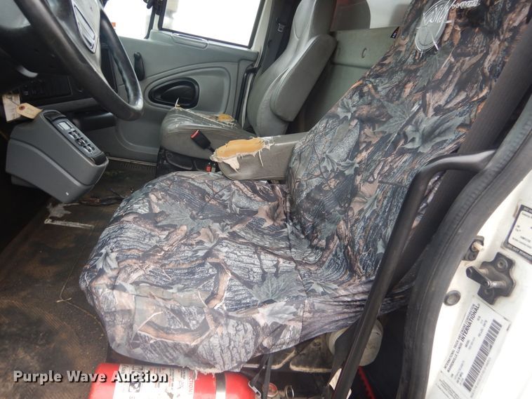 image for item DK3243 2007 International 7500 HT570  refuse truck