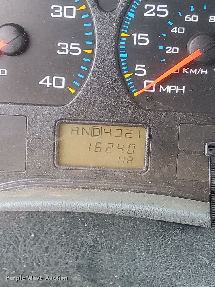 image for item DK3243 2007 International 7500 HT570  refuse truck