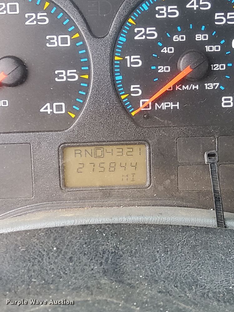 image for item DK3243 2007 International 7500 HT570  refuse truck